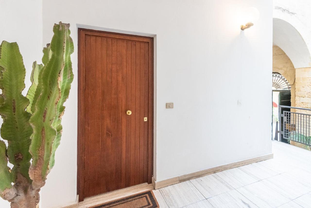Rubichi 6 - Old Town Apartment Sit Lecce Exteriör bild