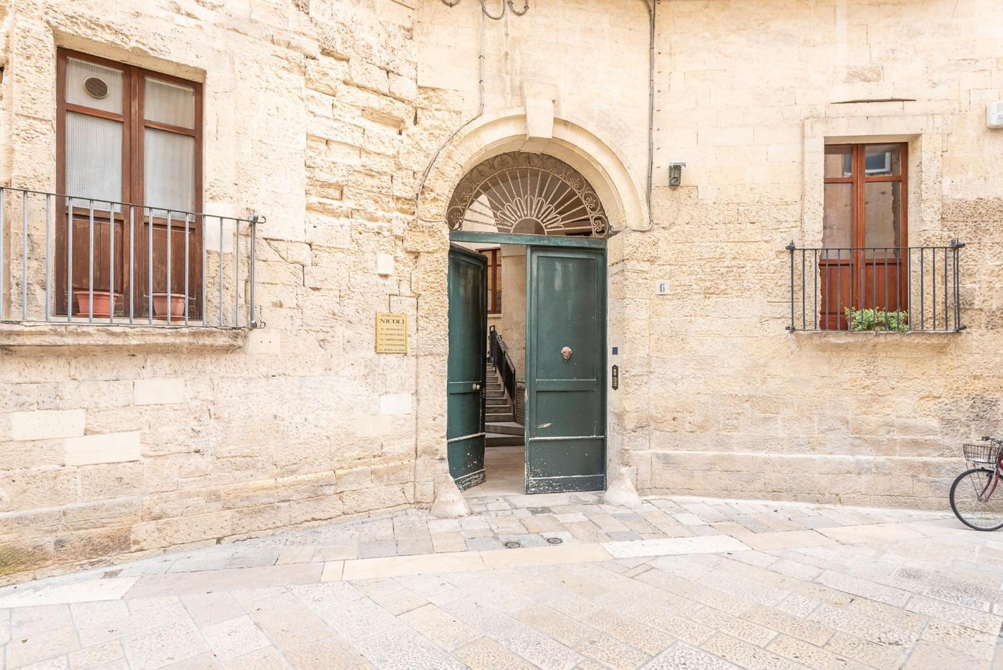 Rubichi 6 - Old Town Apartment Sit Lecce Exteriör bild