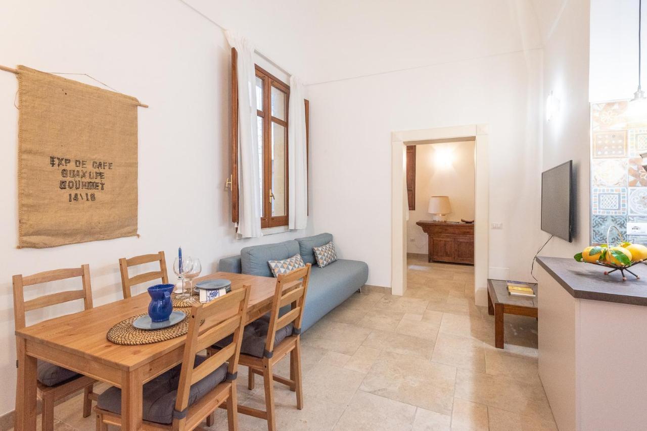 Rubichi 6 - Old Town Apartment Sit Lecce Exteriör bild